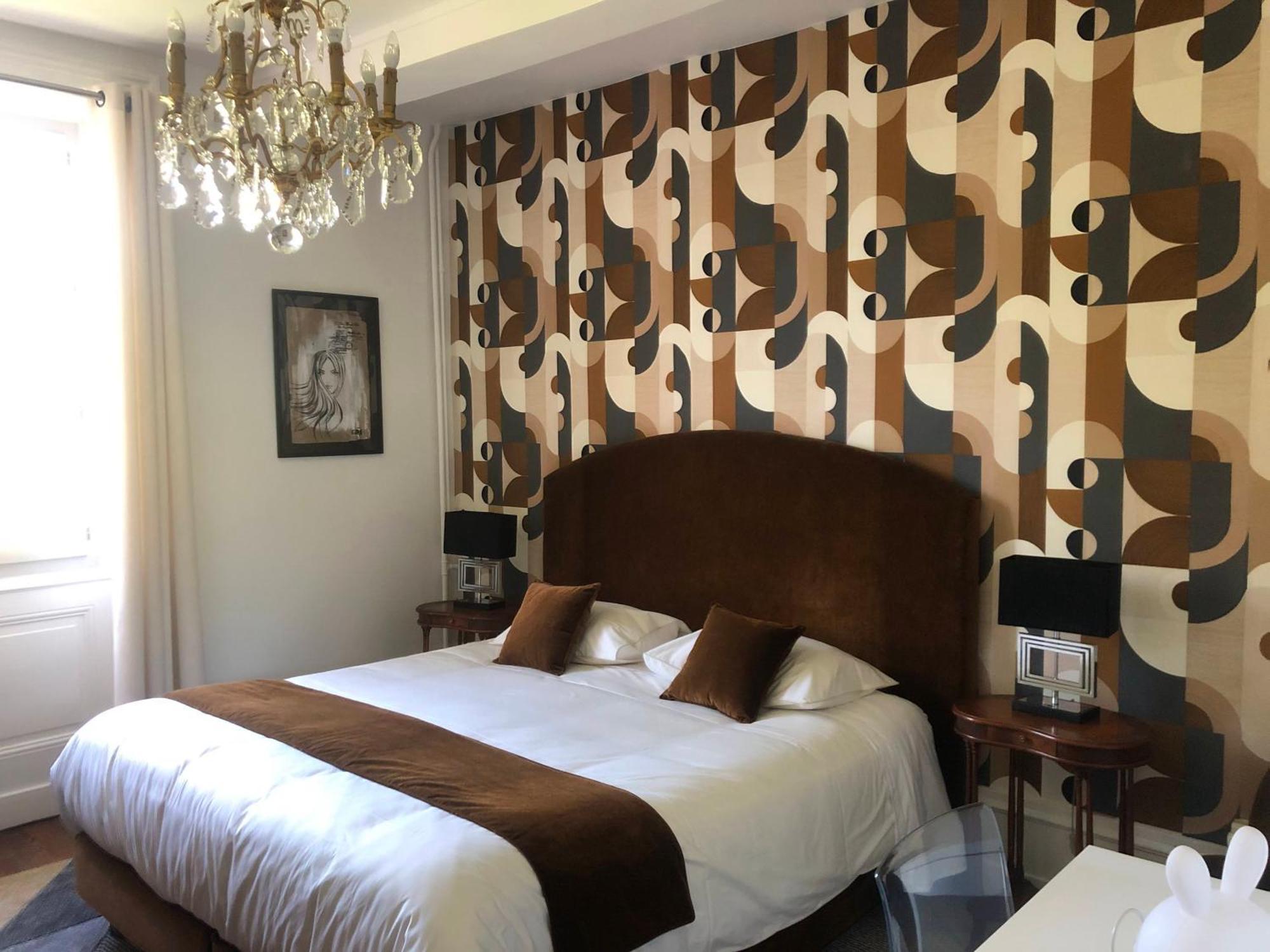 Отель Relais Du Destin Vertrieu Экстерьер фото
